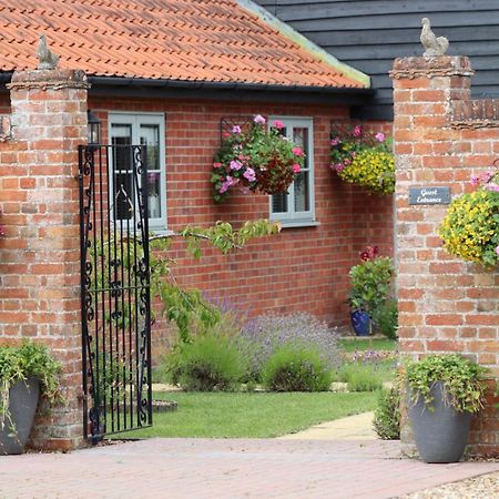 Grove Barn Bed And Breakfast Harleston Exterior photo