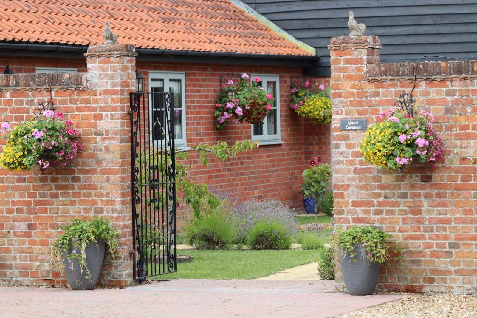 Grove Barn Bed And Breakfast Harleston Exterior photo